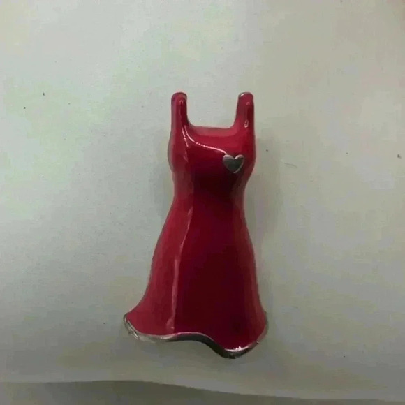 GO RED Red Dress & Heart Enamel Lapel Pin / Brooch | Heart Health Awareness - Picture 2 of 4